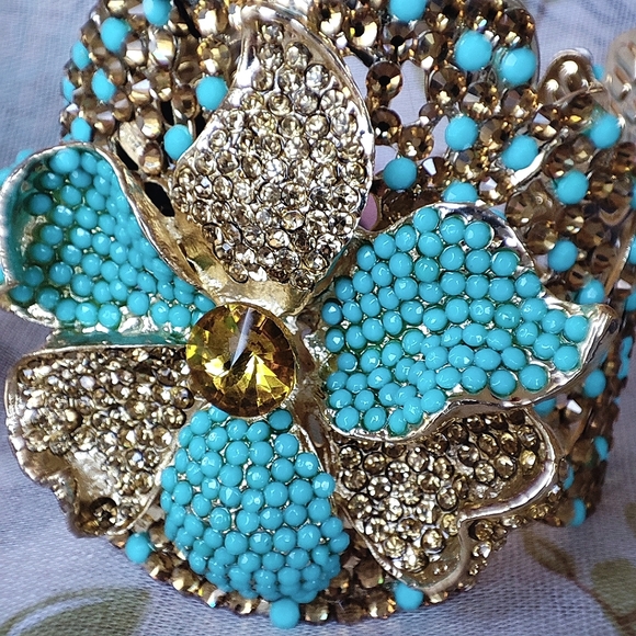 Cezanne Shiny Gold Tone Filigree Cuff Bracelet Faux Turquoise Topaz Rhinestones - Picture 7 of 14